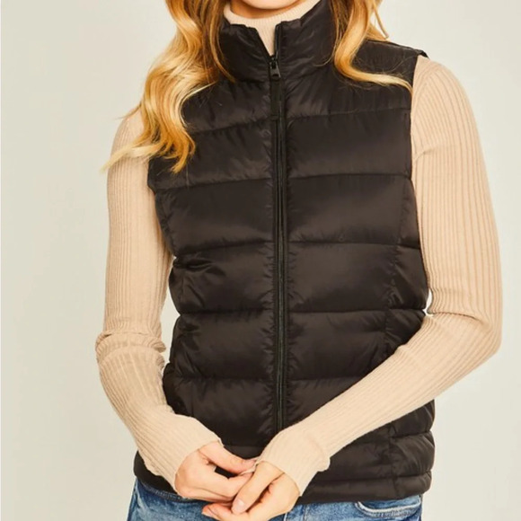 Chic Black Puffer Bubble Vest | Lightweight Layer with Feminine Flair - Picture 1 of 6